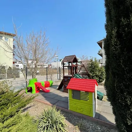 Ametist Casa Leului ナボダリ