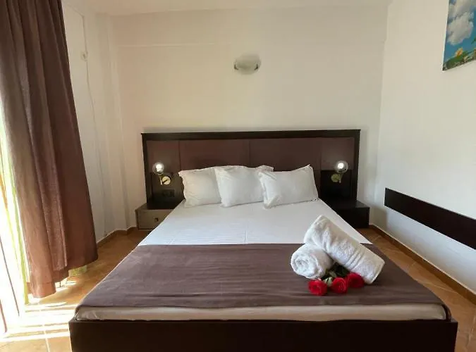 Ametist Casa Leului Гостевой дом Нэводари